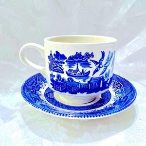4 Sets Vintage Churchill England Willow Blue White Tea Cup & Saucer.